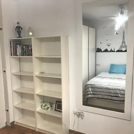 Apartment Apartamento Estudio Loft En El Centro Para 3 O 4 Personas Cama Doble Y Sofa Cama Check In A Partir De Las 15 Y 30 Min Pm Y Check Out Hasta Las 11 Y 30 Pm Con Wifi Normalmente No Se Puede Adelantar El Check In Torremolinos