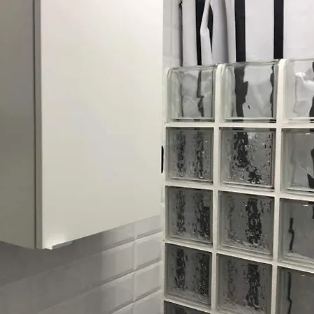 Apartamento Estudio Loft En El Centro Para 3 O 4 Personas Cama Doble Y Sofa Cama Check In A Partir De Las 15 Y 30 Min Pm Y Check Out Hasta Las 11 Y 30 Pm Con Wifi Normalmente No Se Puede Adelantar El Check In
