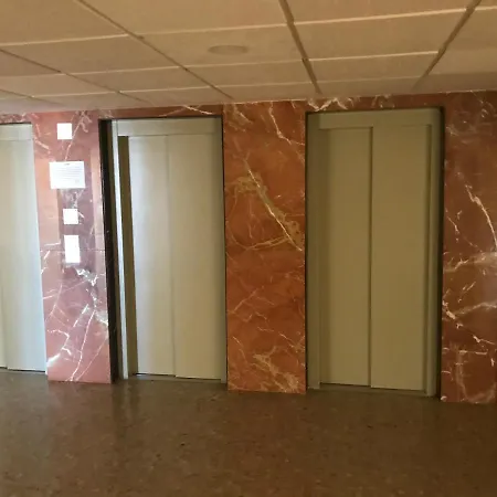 Apartment Apartamento Estudio Loft En El Centro Para 3 O 4 Personas Cama Doble Y Sofa Cama Check In A Partir De Las 15 Y 30 Min Pm Y Check Out Hasta Las 11 Y 30 Pm Con Wifi Normalmente No Se Puede Adelantar El Check In Torremolinos
