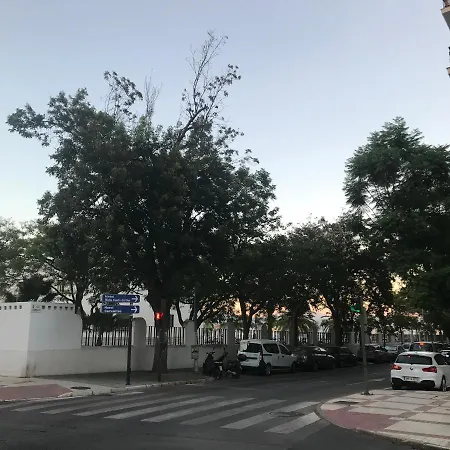 Apartamento Estudio Loft En El Centro Para 3 O 4 Personas Cama Doble Y Sofa Cama Check In A Partir De Las 15 Y 30 Min Pm Y Check Out Hasta Las 11 Y 30 Pm Con Wifi Normalmente No Se Puede Adelantar El Check In Torremolinos
