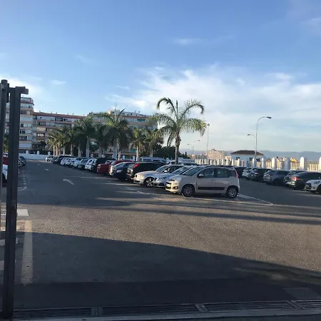 Apartamento Estudio Loft En El Centro Para 3 O 4 Personas Cama Doble Y Sofa Cama Check In A Partir De Las 15 Y 30 Min Pm Y Check Out Hasta Las 11 Y 30 Pm Con Wifi Normalmente No Se Puede Adelantar El Check In Torremolinos