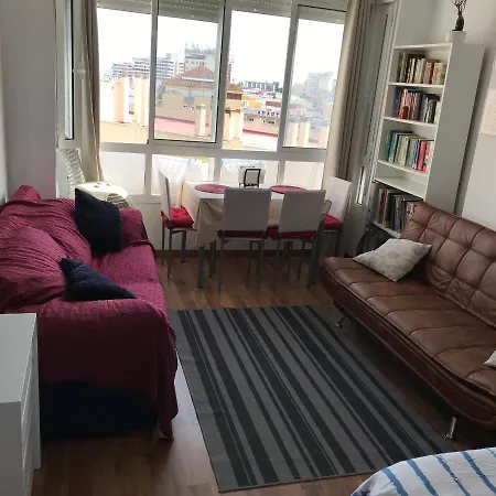 Apartamento Estudio Loft En El Centro Para 3 O 4 Personas Cama Doble Y Sofa Cama Check In A Partir De Las 15 Y 30 Min Pm Y Check Out Hasta Las 11 Y 30 Pm Con Wifi Normalmente No Se Puede Adelantar El Check In Apartment *