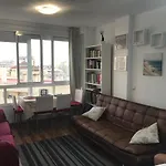 公寓 Estudio Loft En El Centro 4 Personas Cama Doble Y Sofa Nuevo De Cama Doble Check In A Partir De 15 Pm O Antes Si Estuviera Libre Con Wifi Grandes Ventanales
