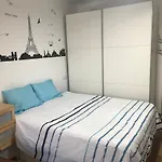 公寓 Estudio Loft En El Centro 4 Personas Cama Doble Y Sofa Nuevo De Cama Doble Check In A Partir De 15 Pm O Antes Si Estuviera Libre Con Wifi Grandes Ventanales