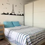 Estudio Loft En El Centro 4 Personas Cama Doble Y Sofa Nuevo De Cama Doble Check In A Partir De 15 Pm O Antes Si Estuviera Libre Con Wifi Grandes Ventanales 公寓 *